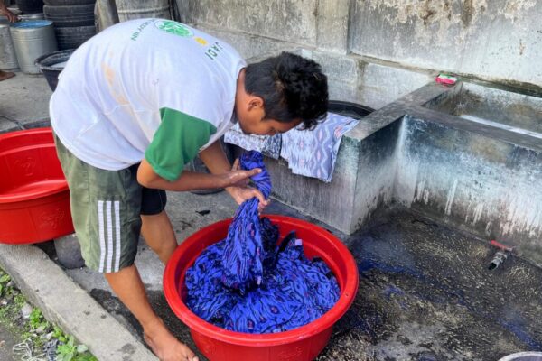 17 proses pencucian sarung al fajri