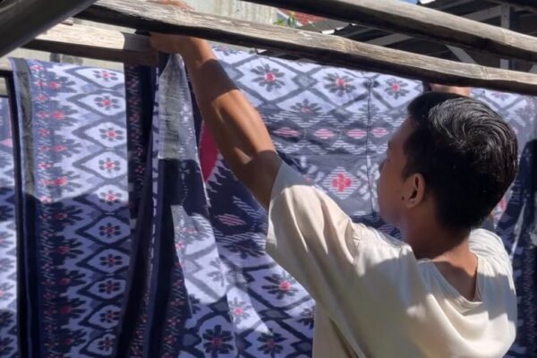 18 proses penjemuran sarung al fajri